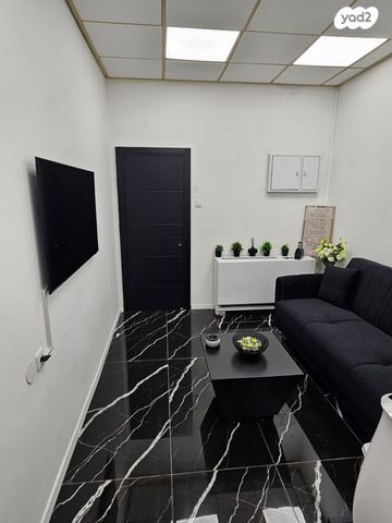 משרדים, תלפיות תעשיה ומסחר, ירושלים