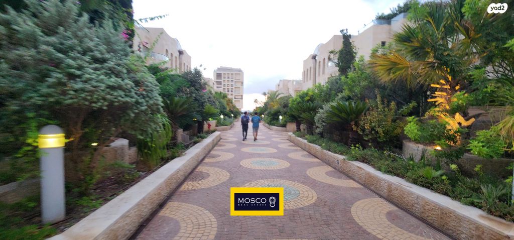 גג/ פנטהאוז, איינשטיין, הרצליה פיתוח, הרצליה