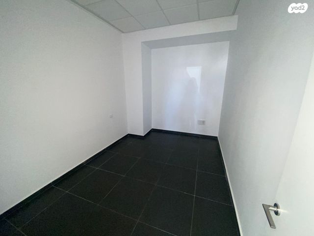 משרדים, ילדי טהרן 8, מב"ת מערב, אזור תעשייה חדש, ראשון לציון