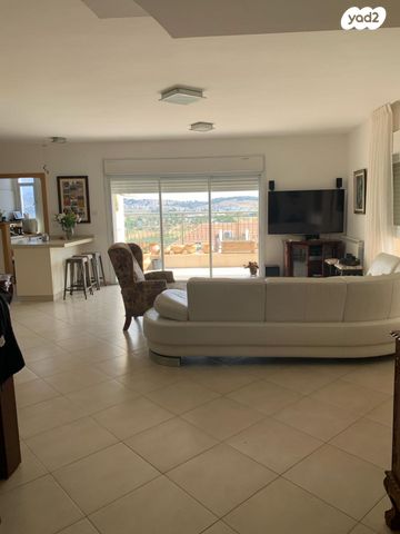 דירה, הרימון 4, קרית יערים, גבעת זאב