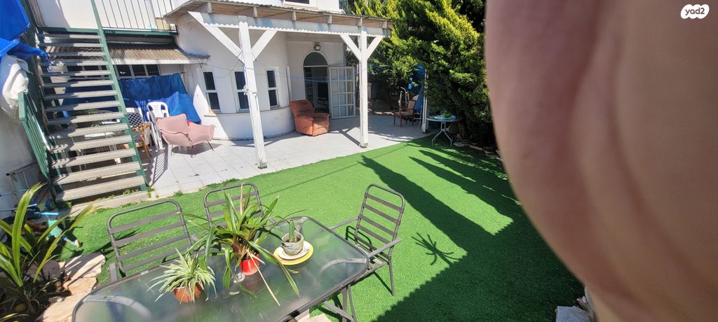 דו משפחתי, קזן, רעננה