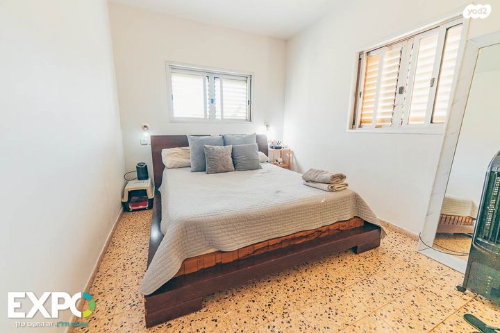 בית פרטי/ קוטג', פלח הרימון 6, אלקנה