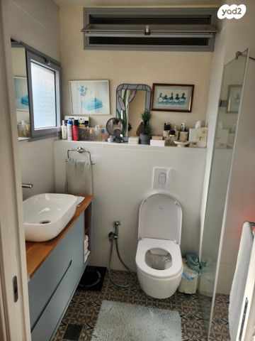 דירה, רחבעם המלך, רובע י"ג, אשדוד