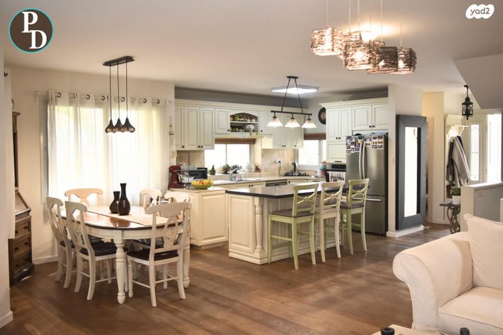 בית פרטי/ קוטג', המייסדים, פרדסיה