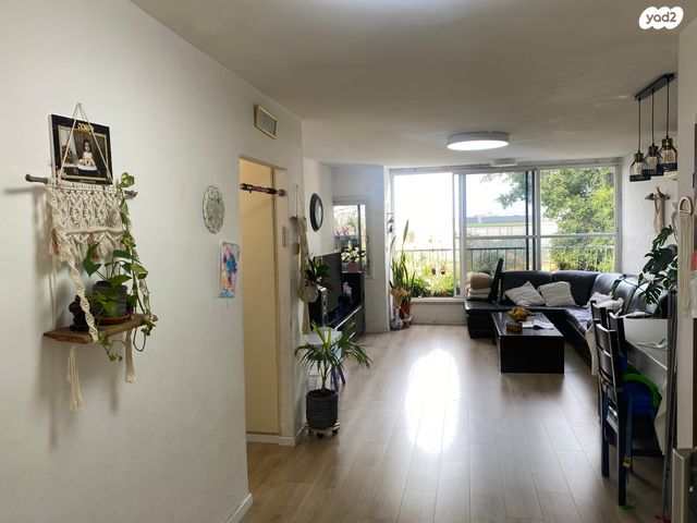 דירה, הרצליה