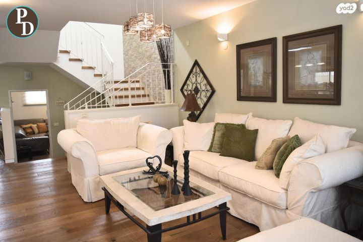 בית פרטי/ קוטג', המייסדים, פרדסיה