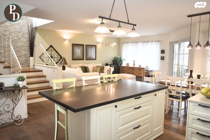 בית פרטי/ קוטג', המייסדים, פרדסיה