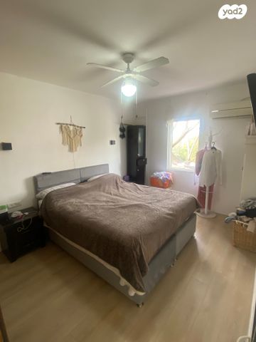 דירה, הרצליה