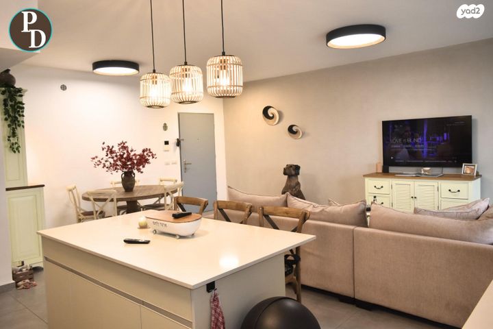 דירה, כפר יונה