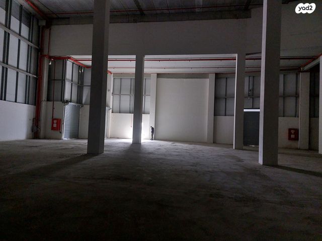 מבני תעשיה, המלאכה 1, מפעלי נחם הר טוב, מפעלי נחם הר טוב