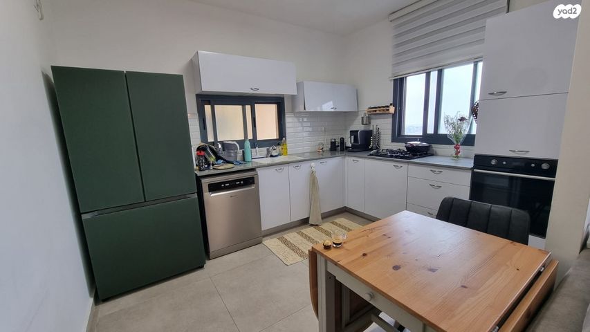 דירת גן, נעלה