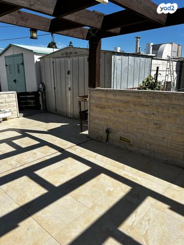 בית פרטי/ קוטג', יהושע בן נון, גבעת זאב