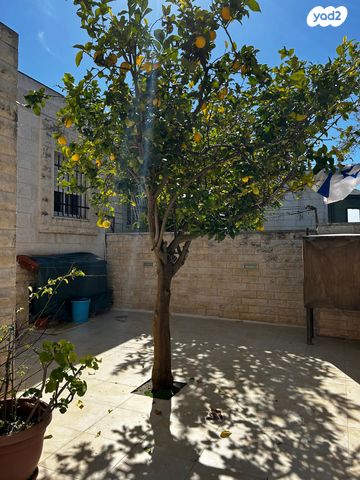 בית פרטי/ קוטג', יהושע בן נון, גבעת זאב