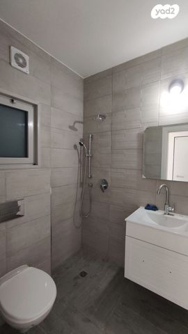 דירת גן, הפלמ"ח, קדימה צורן