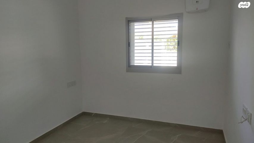 דירת גן, הפלמ"ח, קדימה צורן