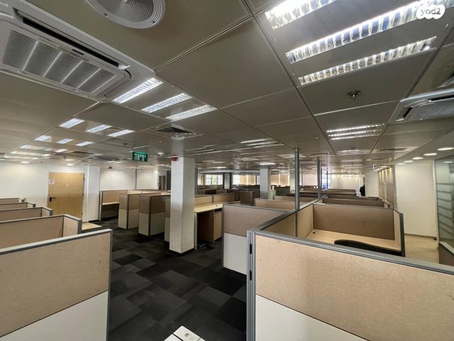 בניין משרדים, המצודה, אזור תעשיה, אזור