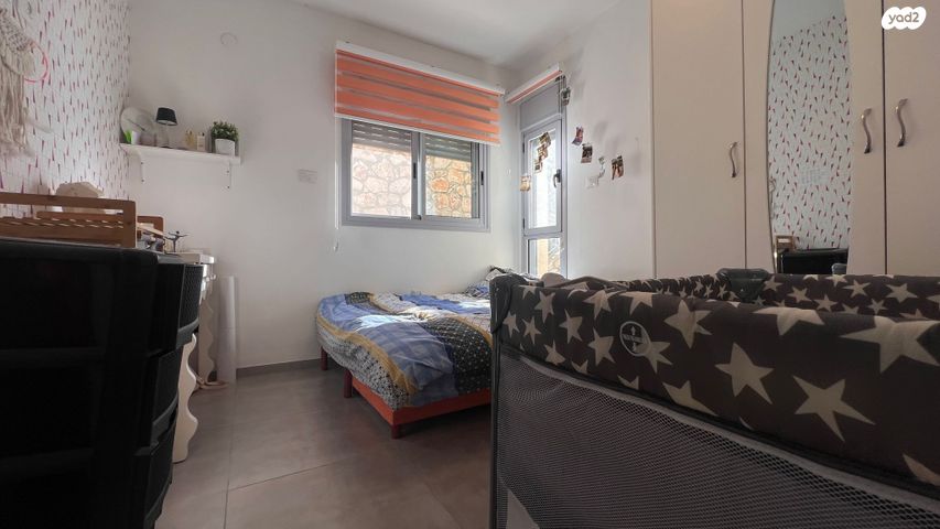 דירת גן, מירון, מעלות תרשיחא