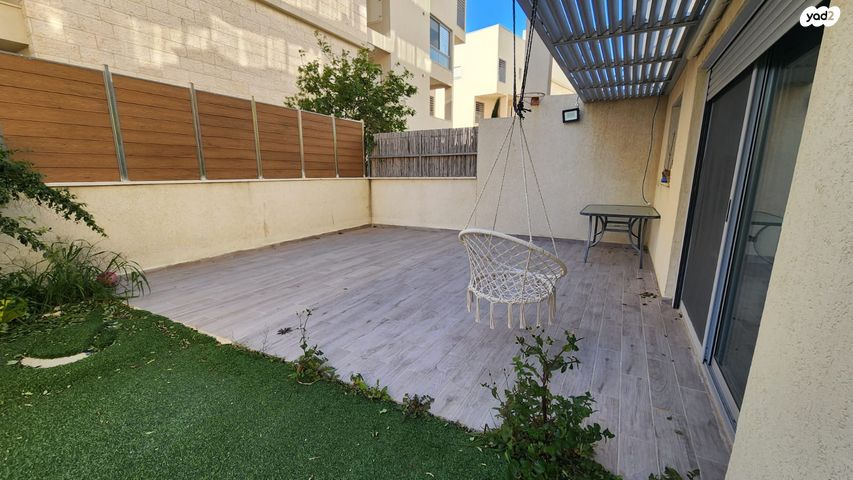 דירת גן, מירון, מעלות תרשיחא