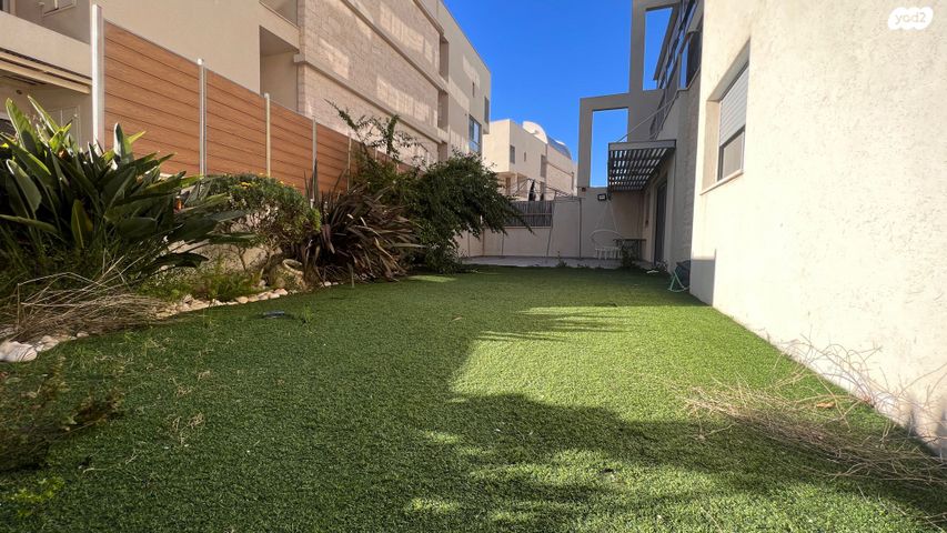 דירת גן, מירון, מעלות תרשיחא