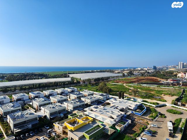 דירה, דולפין, גלי כרמל, טירת כרמל