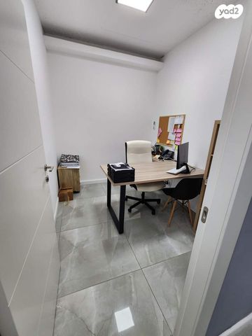 משרדים, יקותיאל בהרב 37, חיפה