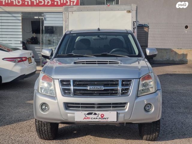 מודעת רכב איסוזו די-מקס