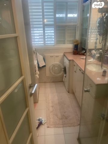 דירה, הרב הרצוג 2, תל אביב יפו