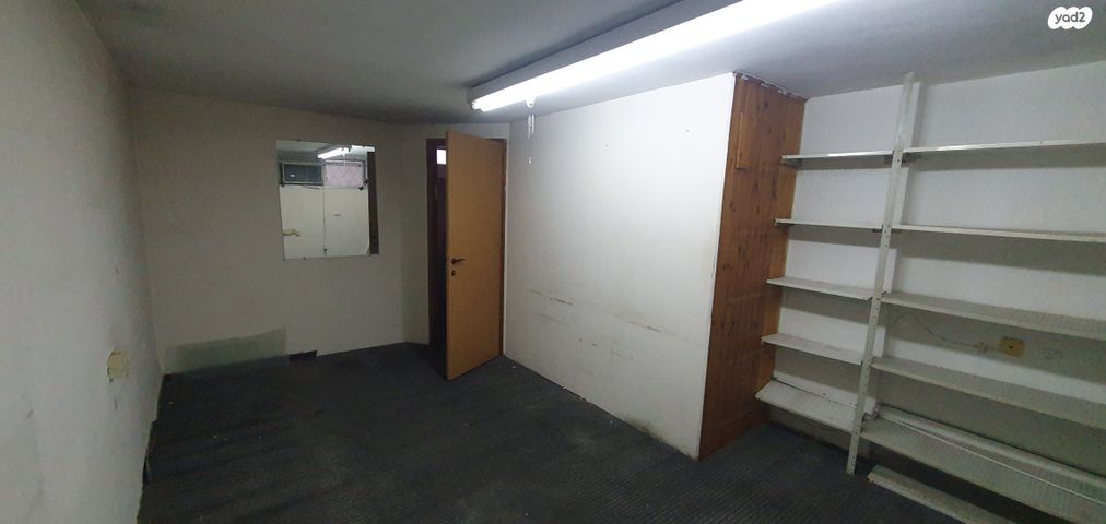 חנויות/ שטח מסחרי, סמילנסקי 4, מרכז העיר דרום, נתניה