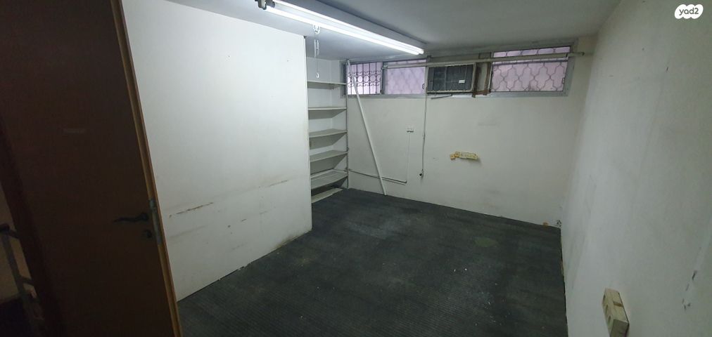 חנויות/ שטח מסחרי, סמילנסקי 4, מרכז העיר דרום, נתניה