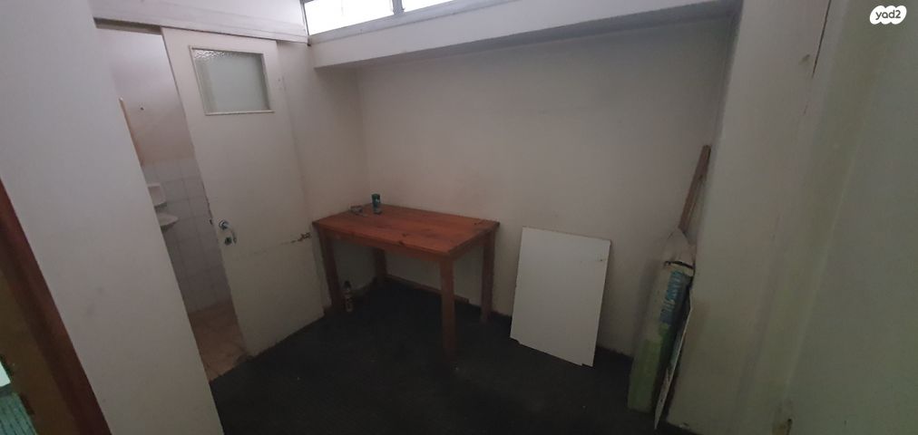 חנויות/ שטח מסחרי, סמילנסקי 4, מרכז העיר דרום, נתניה