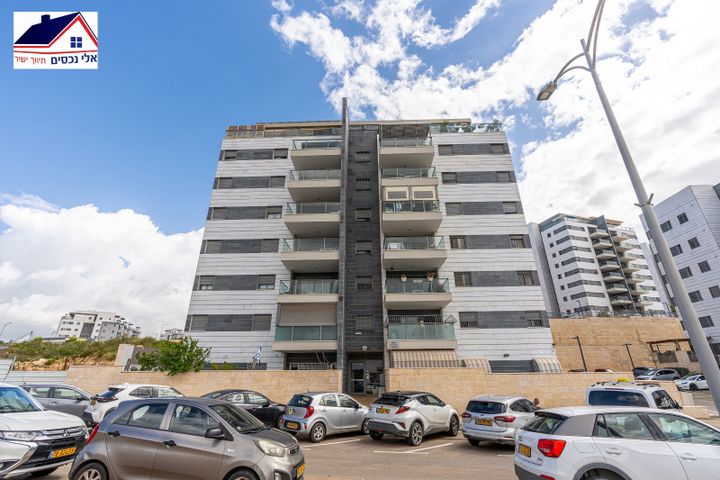 גג/ פנטהאוז, סביון 39, הפרחים, חריש