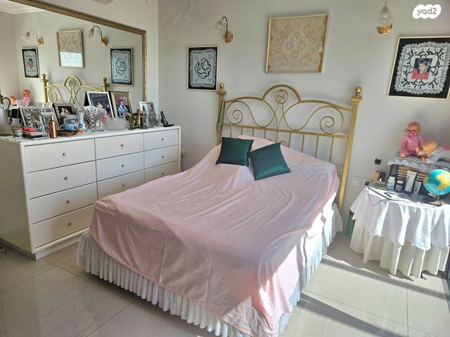 גג/ פנטהאוז, יהוד מונוסון