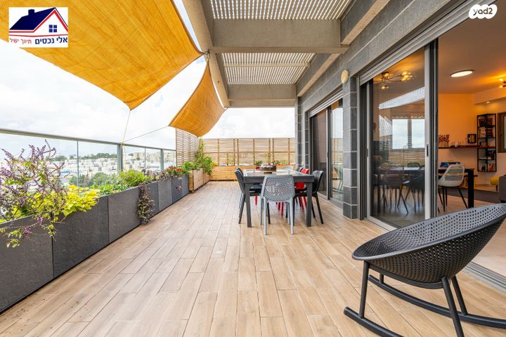 גג/ פנטהאוז, סביון 39, הפרחים, חריש