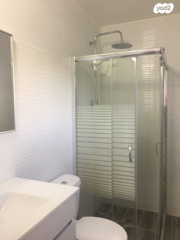 דירה, ככר ההסתדרות, נשר