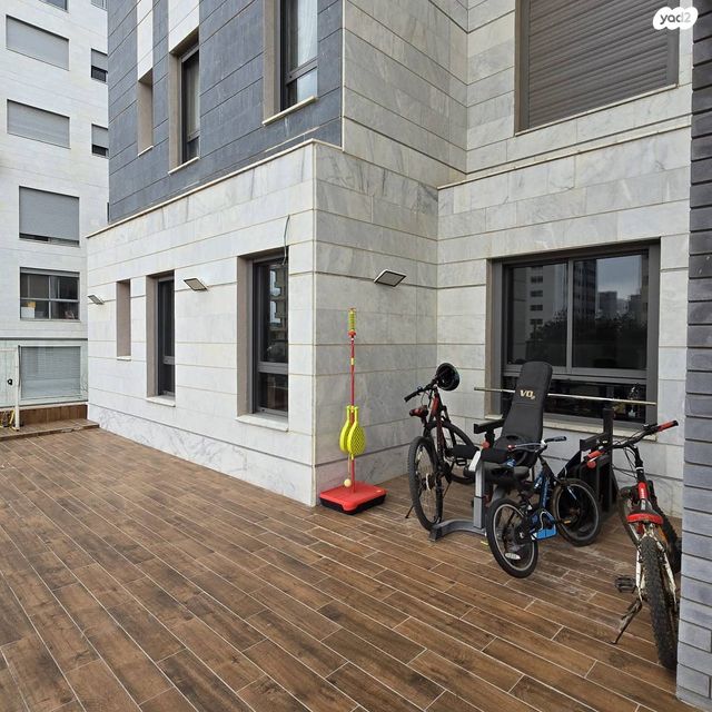 גג/ פנטהאוז, נתן אלתרמן, הרצליה