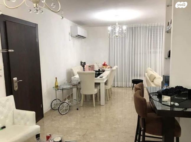 דירה, אחד העם, רמלה