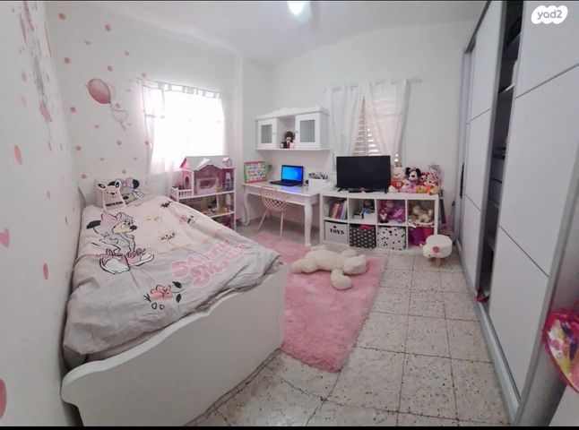 דירה, השופט ברנדייס, פתח תקווה