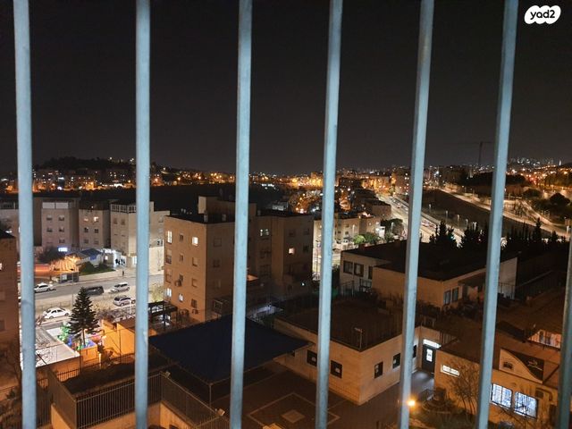 דירה, מזל דלי, פסגת זאב, ירושלים