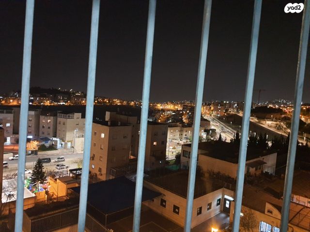 דירה, מזל דלי, פסגת זאב, ירושלים