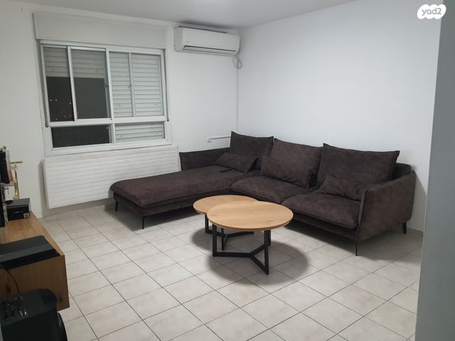 דירה, מזל דלי, פסגת זאב, ירושלים