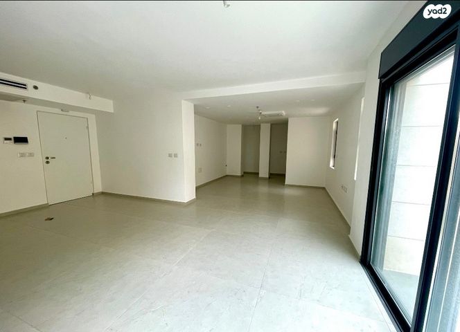 דירת גן, כרמליה, חיפה