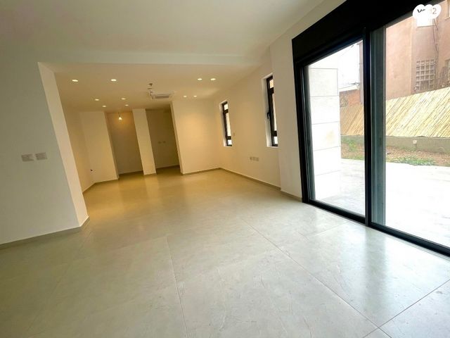 דירת גן, כרמליה, חיפה