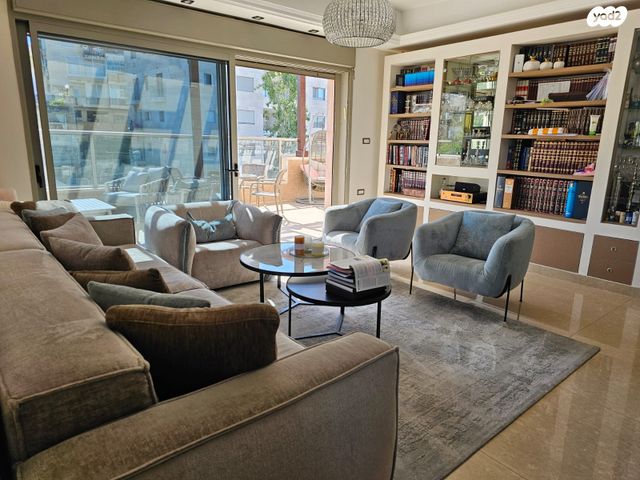 גג/ פנטהאוז, הרב עוזיאל, בית וגן, ירושלים