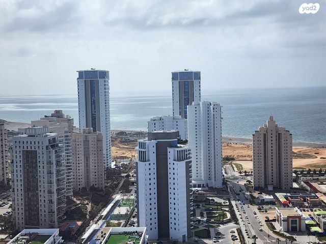 גג/ פנטהאוז, בני ברמן, עיר ימים, נתניה