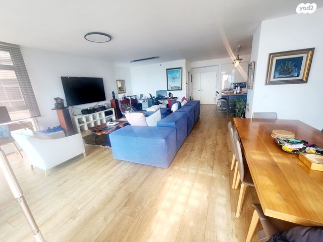 גג/ פנטהאוז, בני ברמן, עיר ימים, נתניה