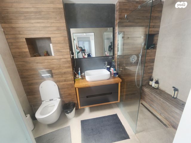 גג/ פנטהאוז, בני ברמן, עיר ימים, נתניה