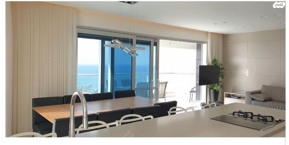 דירה, יוסף לפיד, נתניה