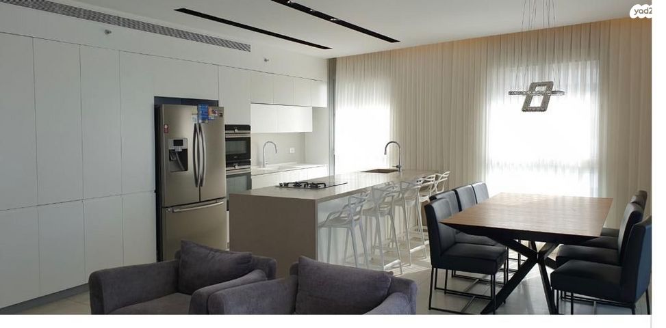 דירה, יוסף לפיד, נתניה