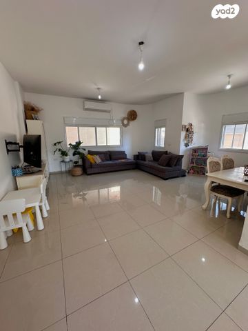 בית פרטי/ קוטג', שביל המפרש, בוסתן הגליל