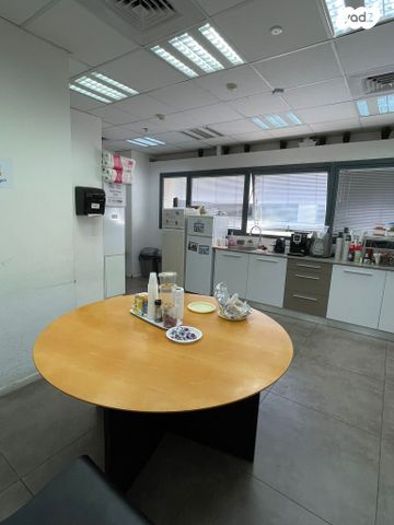 קליניקות, משה שרת, ראשון לציון